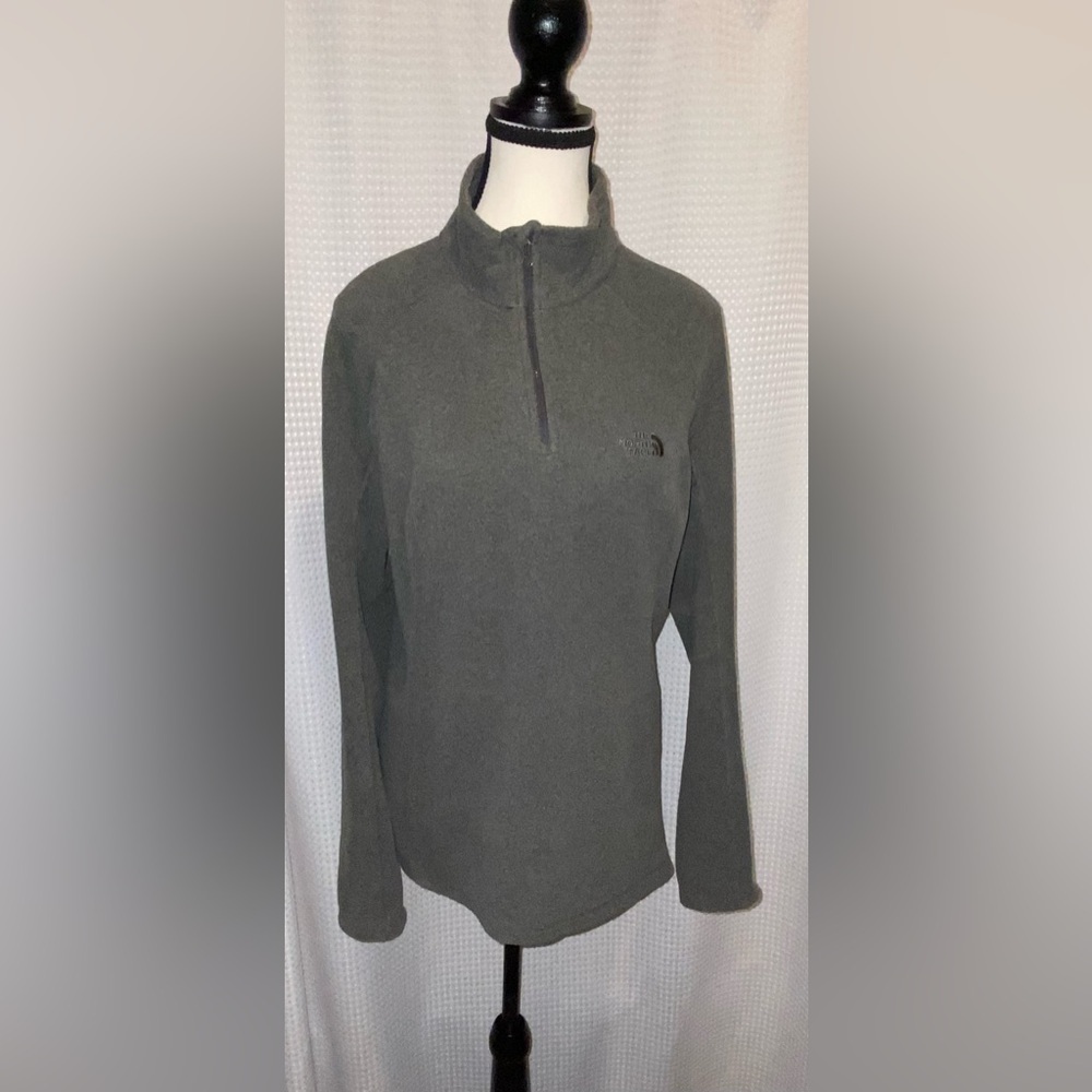 THE NORTH FACE gray fleece 1/4 zip sweater size‎ Large